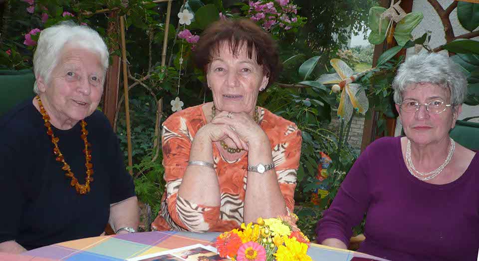 Maedels2 (1) uNISONO